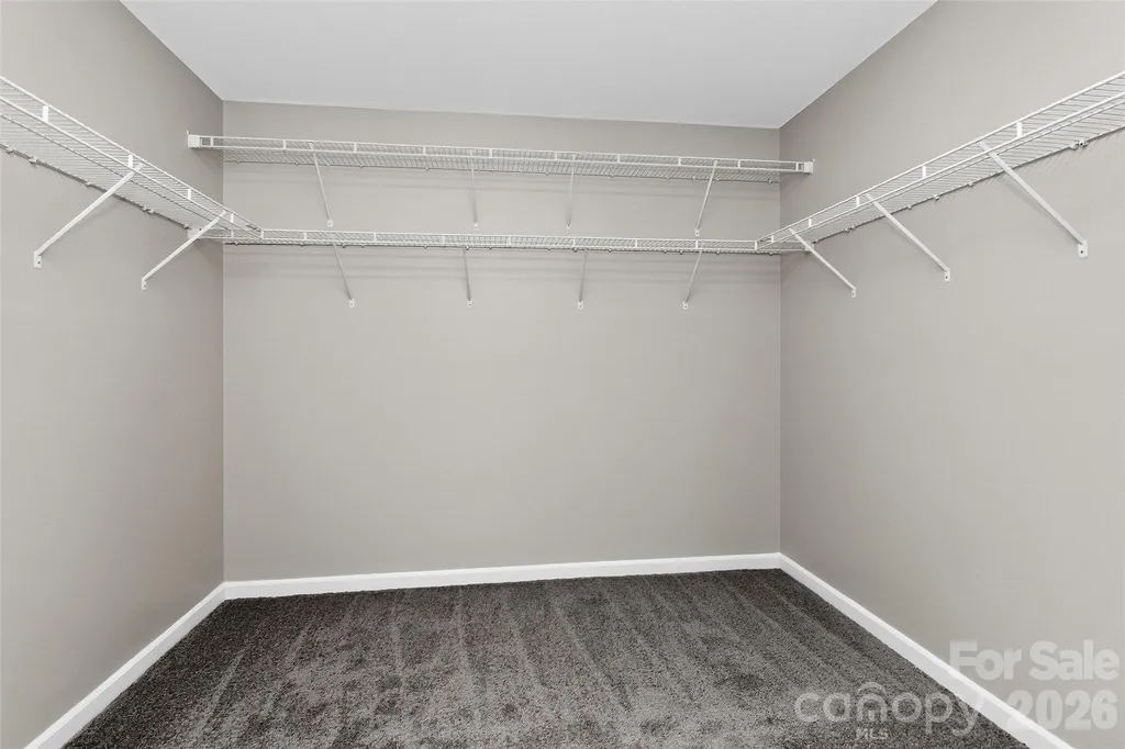 15705 Lakepoint Forest Drive Charlotte NC 28278