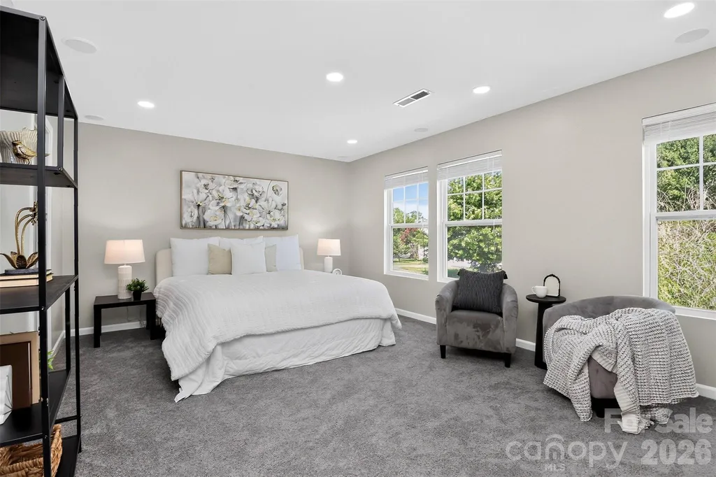 15705 Lakepoint Forest Drive Charlotte NC 28278