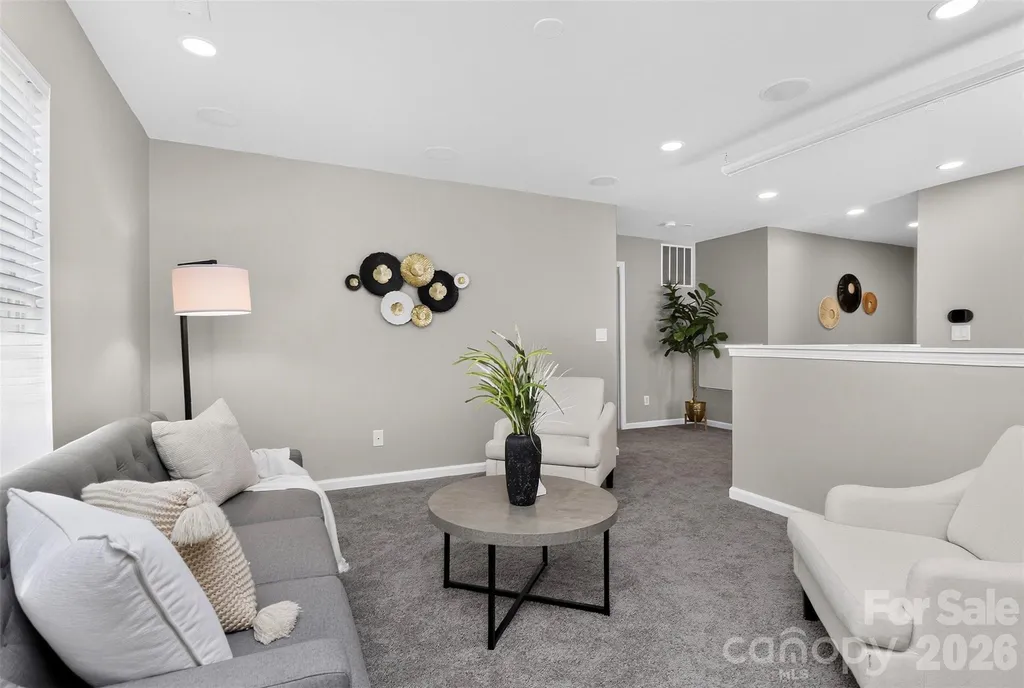 15705 Lakepoint Forest Drive Charlotte NC 28278