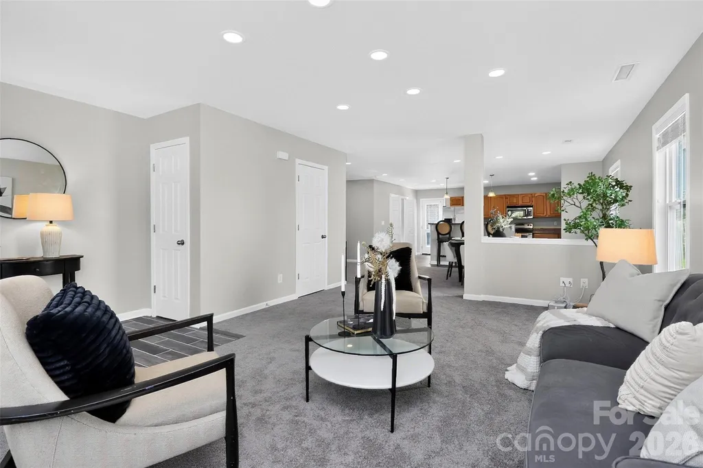 15705 Lakepoint Forest Drive Charlotte NC 28278
