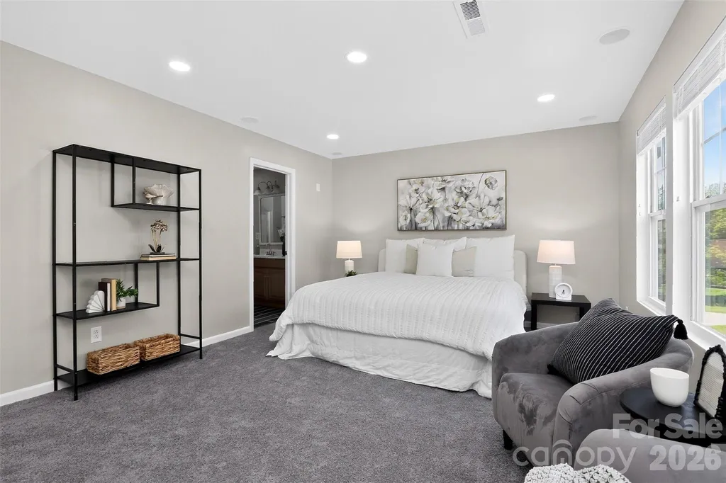 15705 Lakepoint Forest Drive Charlotte NC 28278