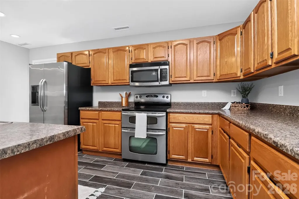 15705 Lakepoint Forest Drive Charlotte NC 28278