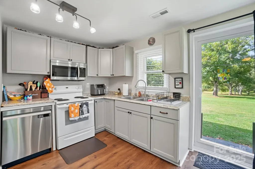 210 Roy Bell Road Kings Mountain NC 28086