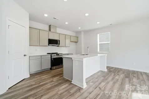 232 Bezelle Avenue York SC 29745