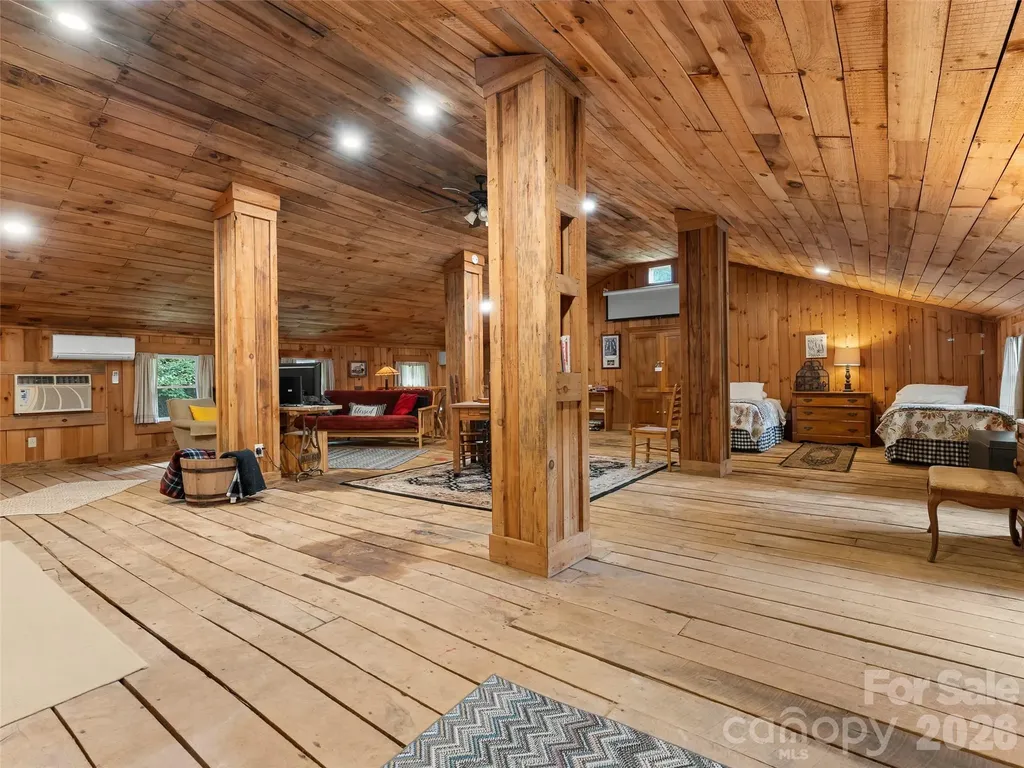 645 W Fork Creek Road Saluda NC 28773