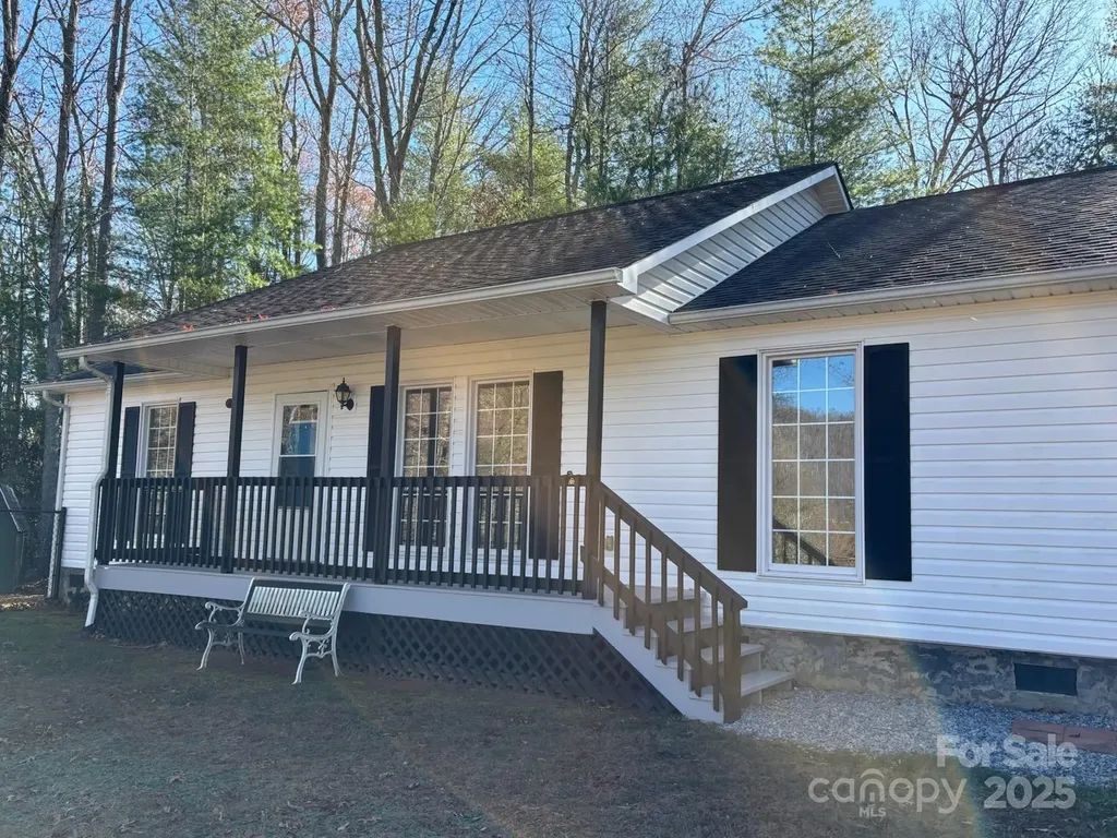 493 Spring Hill Road Bakersville NC 28705