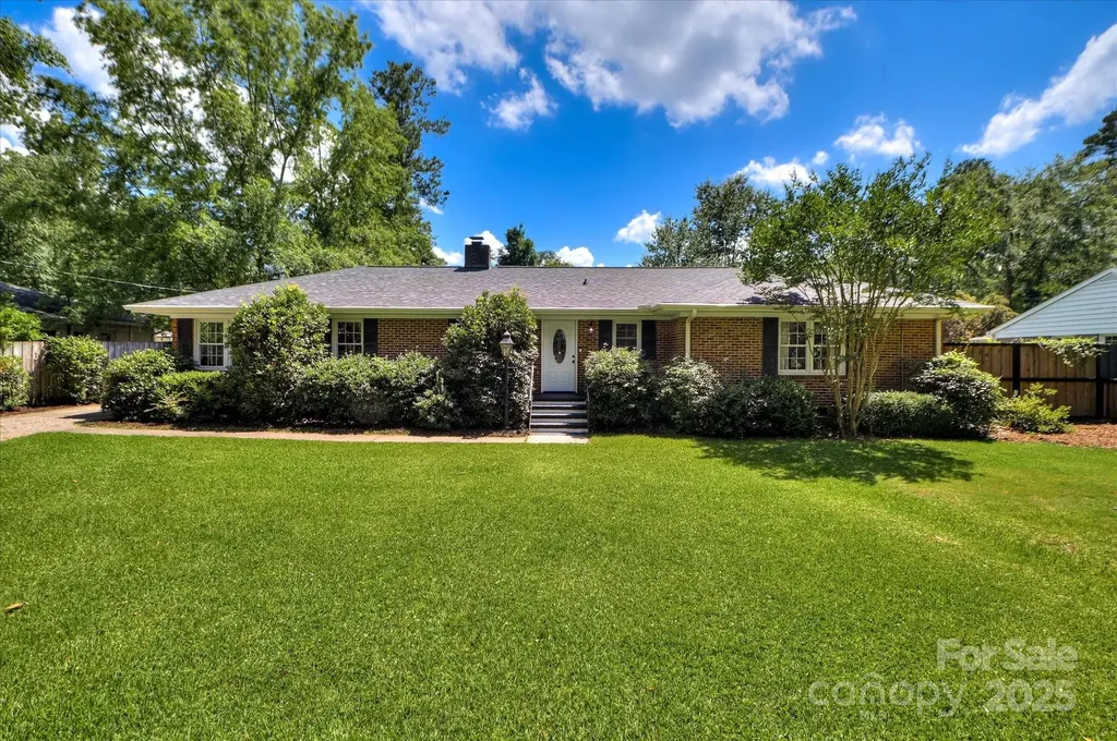215 Barnard Avenue SE Aiken SC 29801