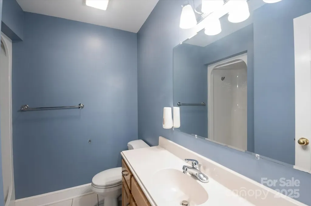 192 Lake Club Drive Nebo NC 28761