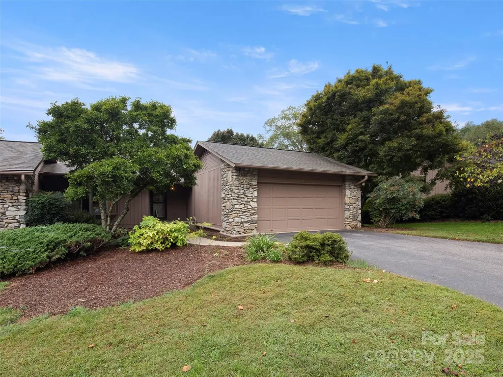 5 Ridge Terrace Asheville NC 28804