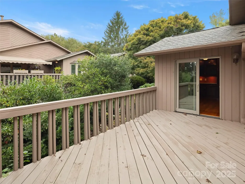 5 Ridge Terrace Asheville NC 28804