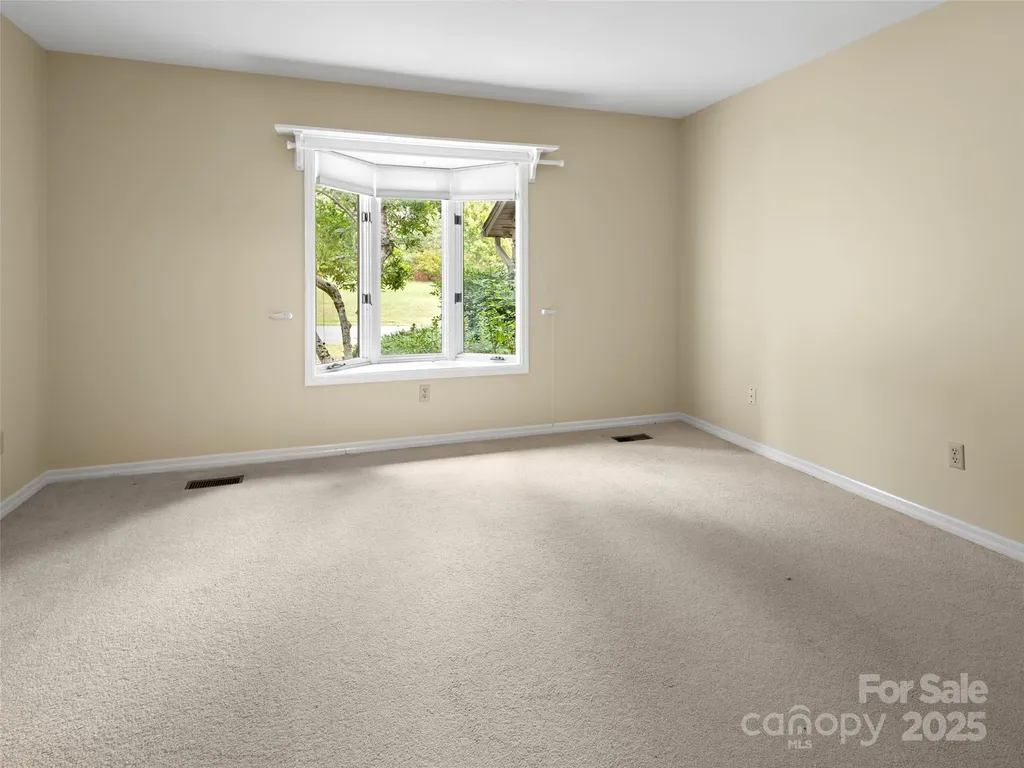 5 Ridge Terrace Asheville NC 28804