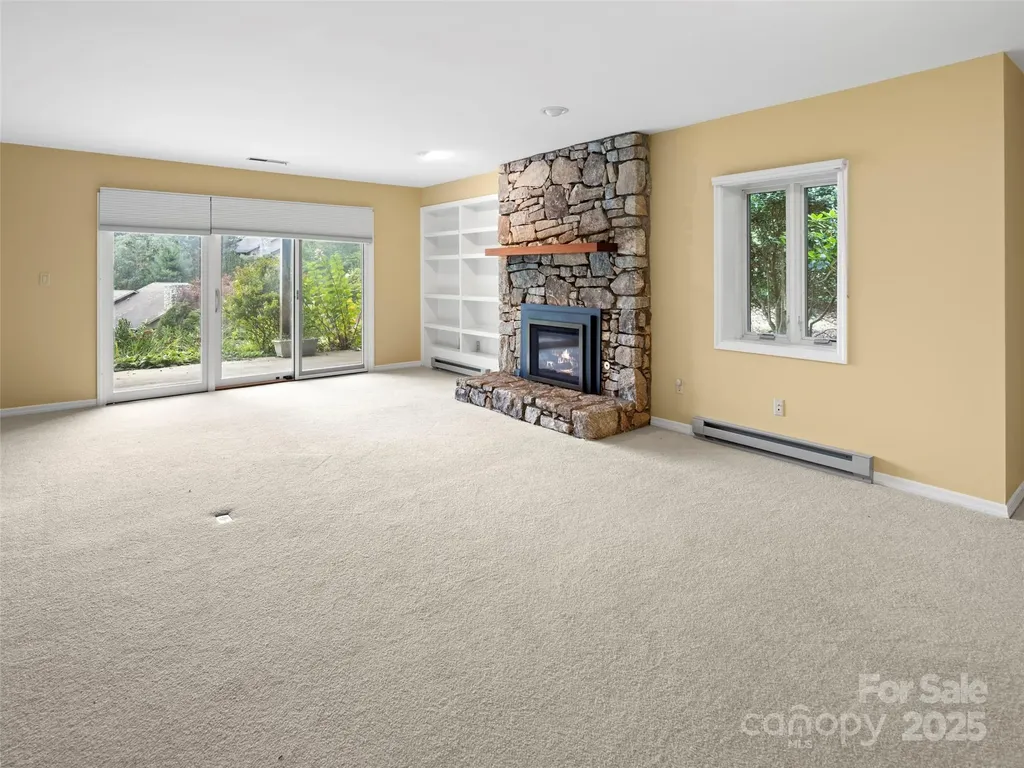 5 Ridge Terrace Asheville NC 28804