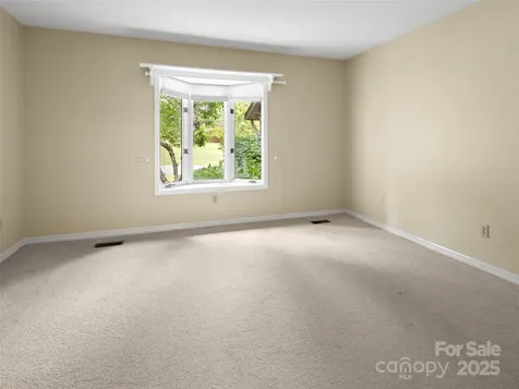 5 Ridge Terrace Asheville NC 28804