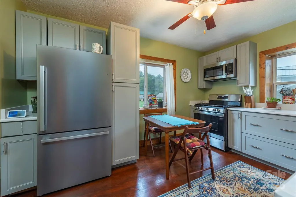3755 Broad Street Clyde NC 28721