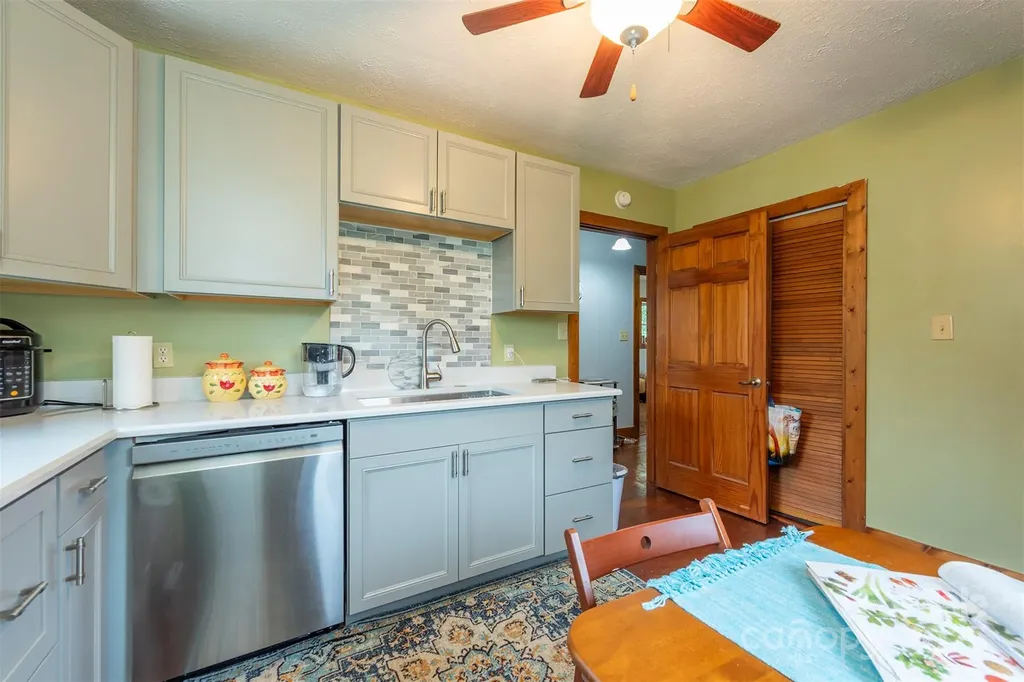 3755 Broad Street Clyde NC 28721