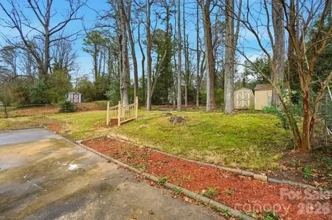 5326 Dolphin Lane Charlotte NC 28215