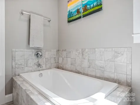 10 Warbler Drive Fletcher NC 28732