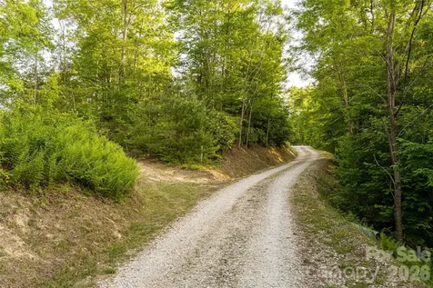 532 Tsali Crossing N Bryson City NC 28713