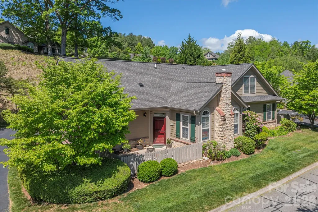 122 Outlook Circle Swannanoa NC 28778
