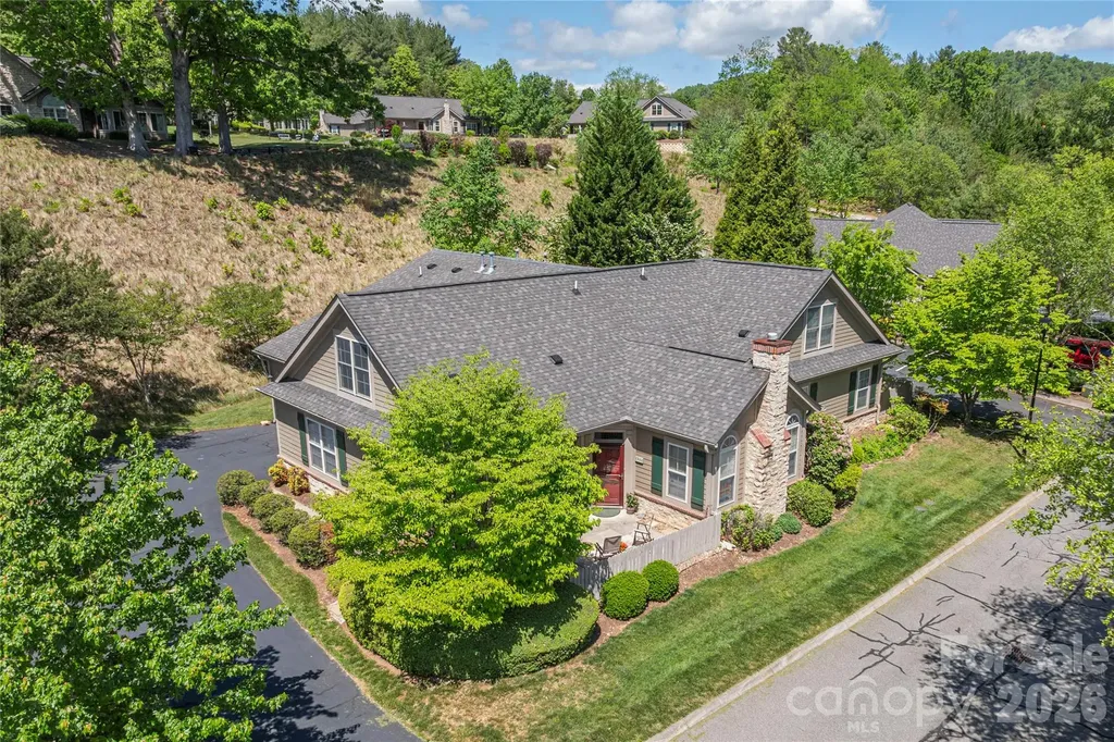 122 Outlook Circle Swannanoa NC 28778