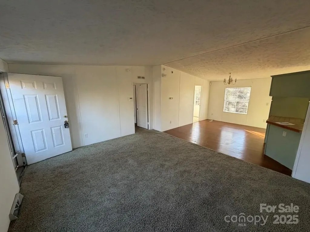 2687 1st Avenue NW Catawba NC 28609