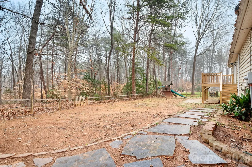 177 Highland Woods Court Denver NC 28037
