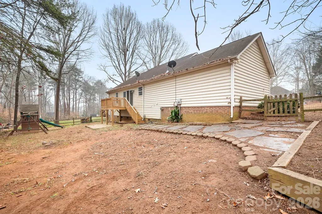 177 Highland Woods Court Denver NC 28037