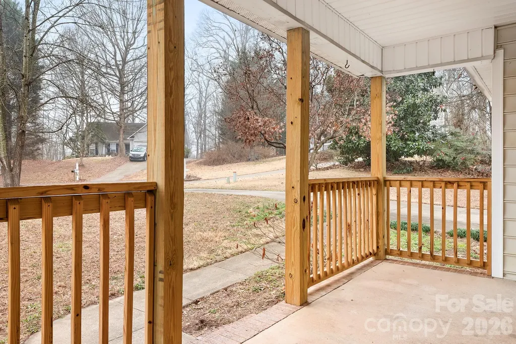 177 Highland Woods Court Denver NC 28037