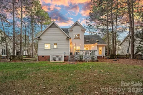 254 Bay Harbour Road Mooresville NC 28117