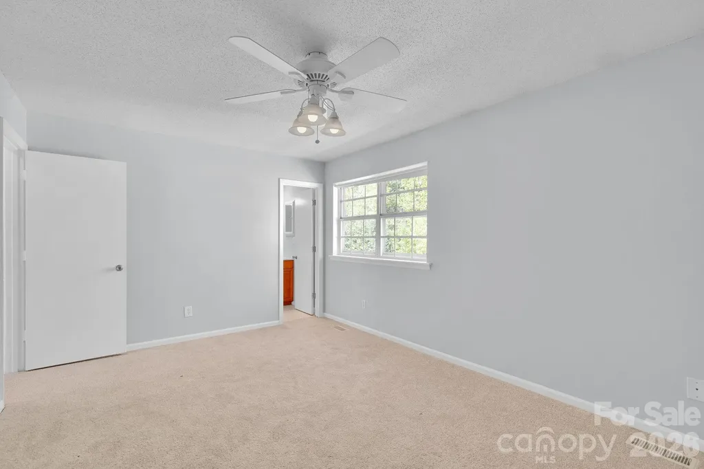 8510 Castle Pine Court Charlotte NC 28226