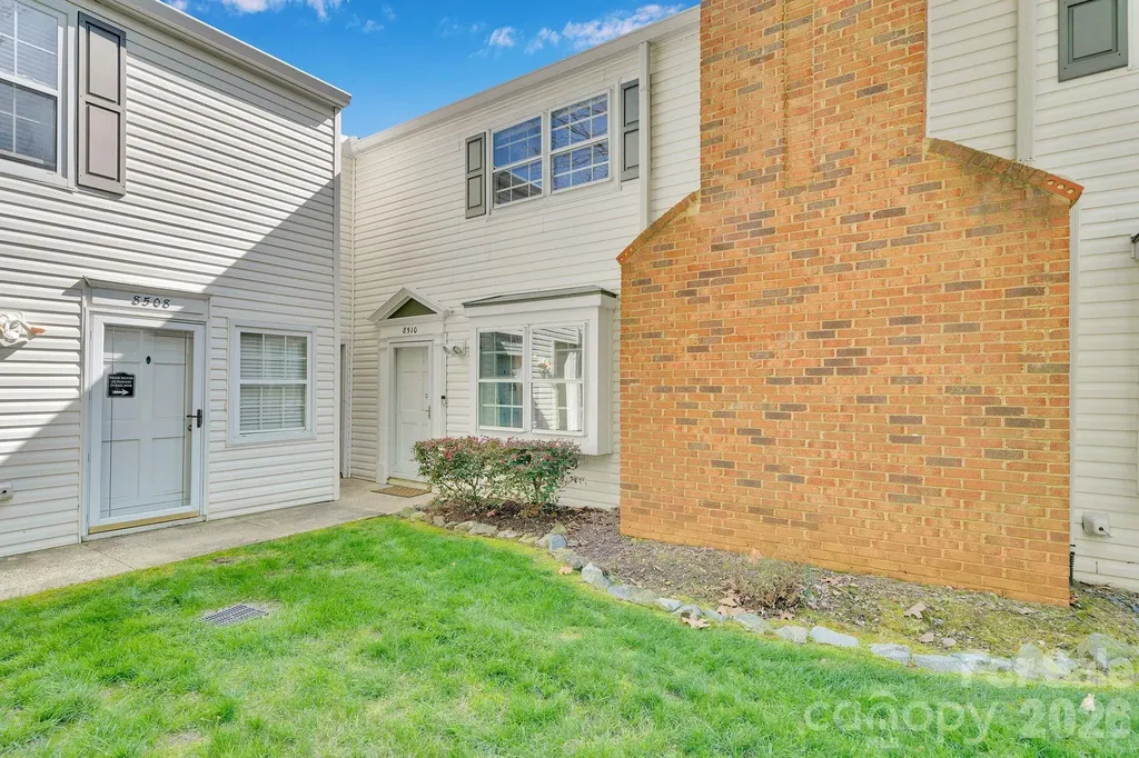 8510 Castle Pine Court Charlotte NC 28226
