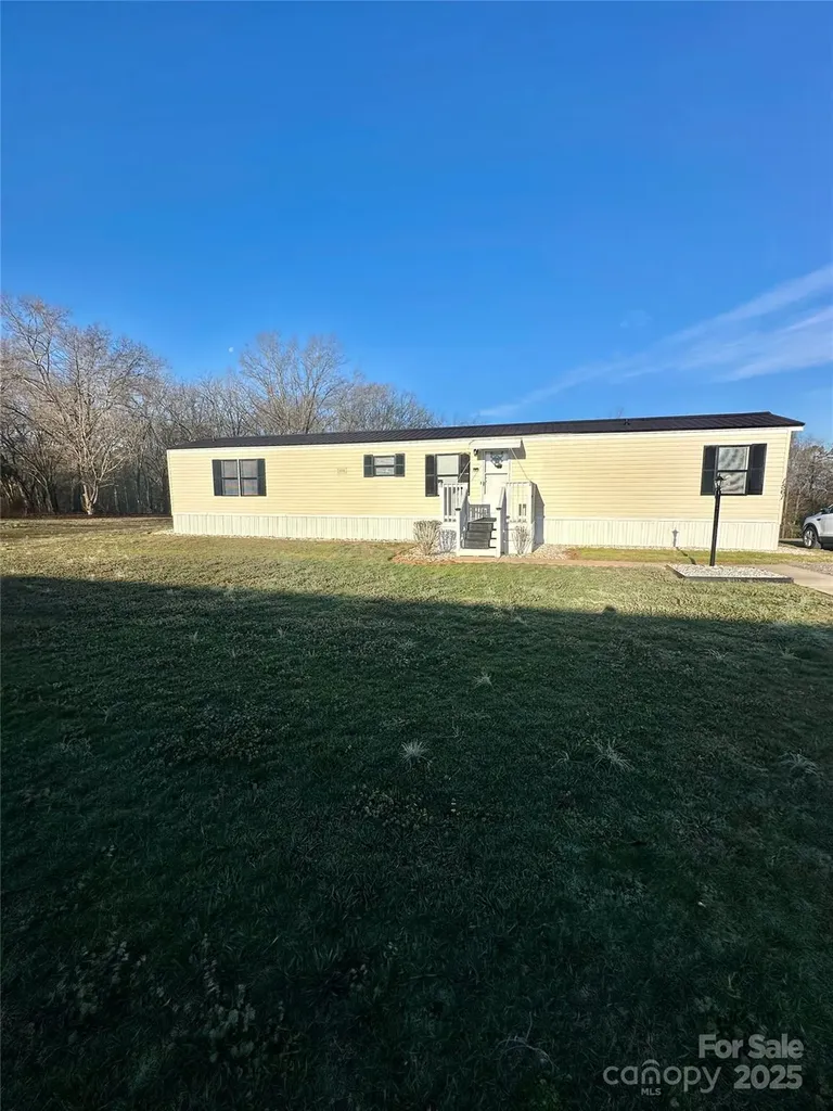 1557 Autumn Lane Lincolnton NC 28092