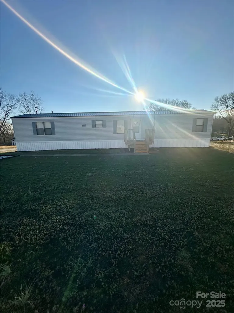 1557 Autumn Lane Lincolnton NC 28092