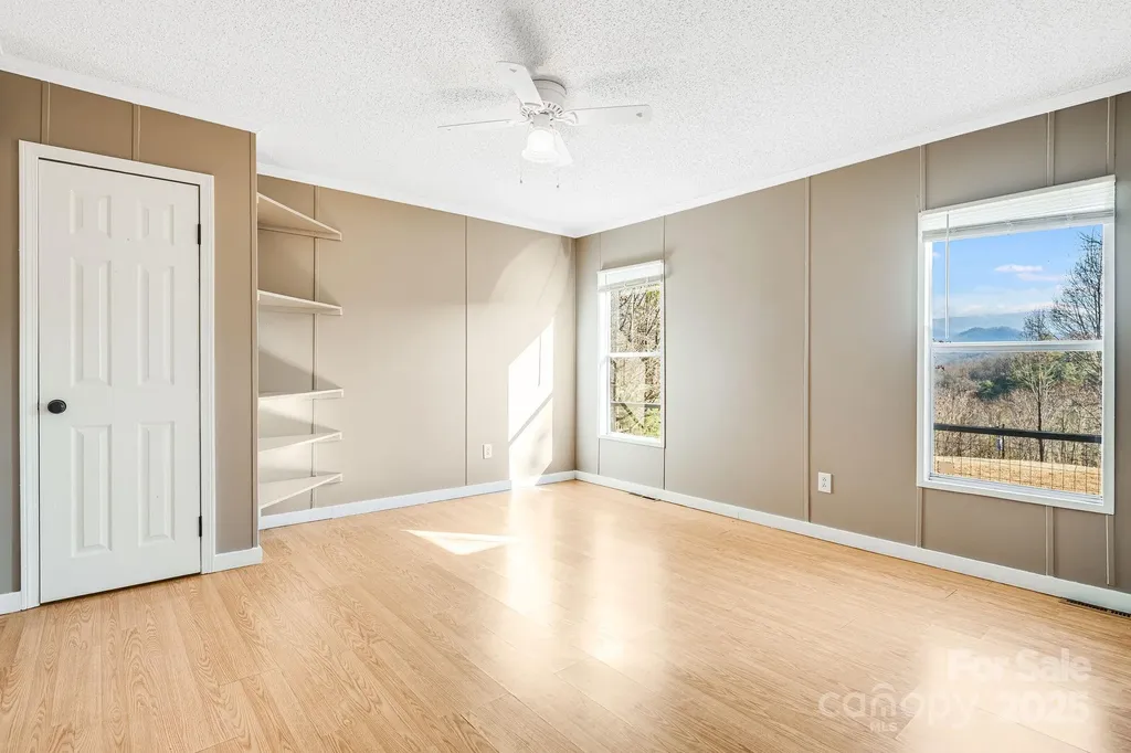 15 Cyrus Lane Weaverville NC 28787