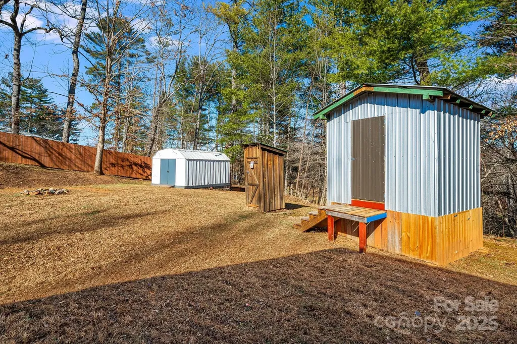 15 Cyrus Lane Weaverville NC 28787