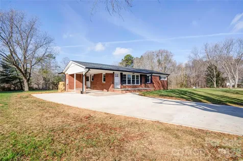 2822 Bettis Road Grover NC 28073