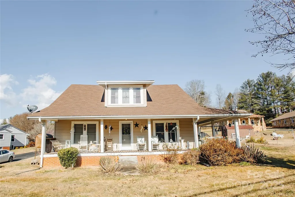 63 Clear Creek Road Marion NC 28752