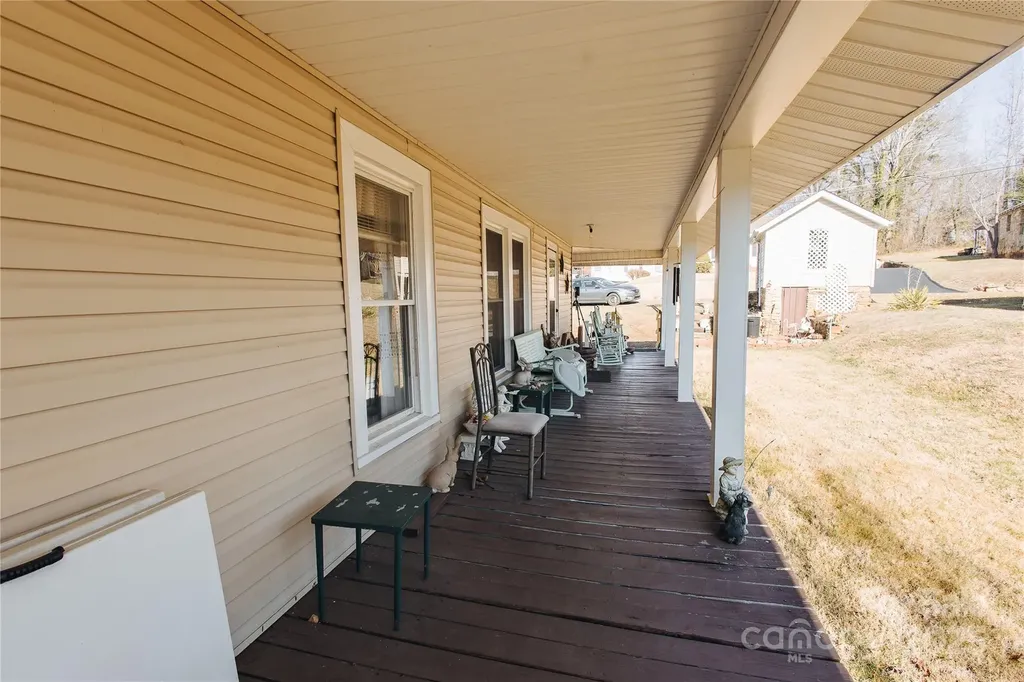 63 Clear Creek Road Marion NC 28752
