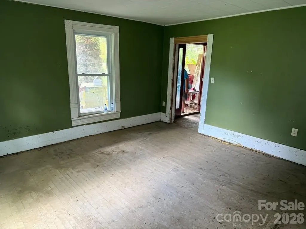 166 Old Helton School Road Lansing NC 28643