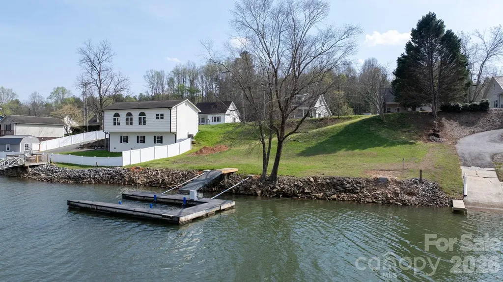 207 Catawba Avenue Hickory NC 28601