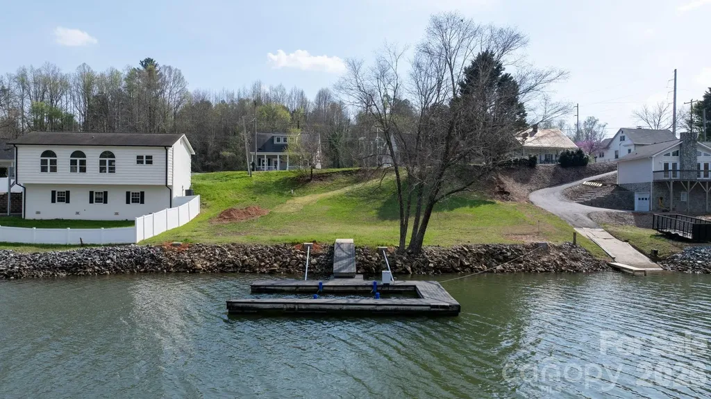 207 Catawba Avenue Hickory NC 28601