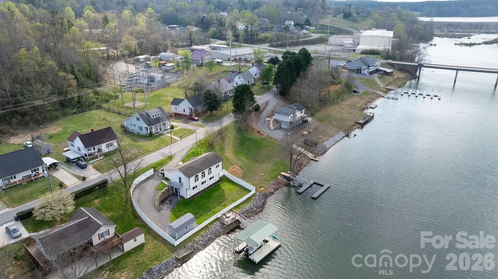 207 Catawba Avenue Hickory NC 28601