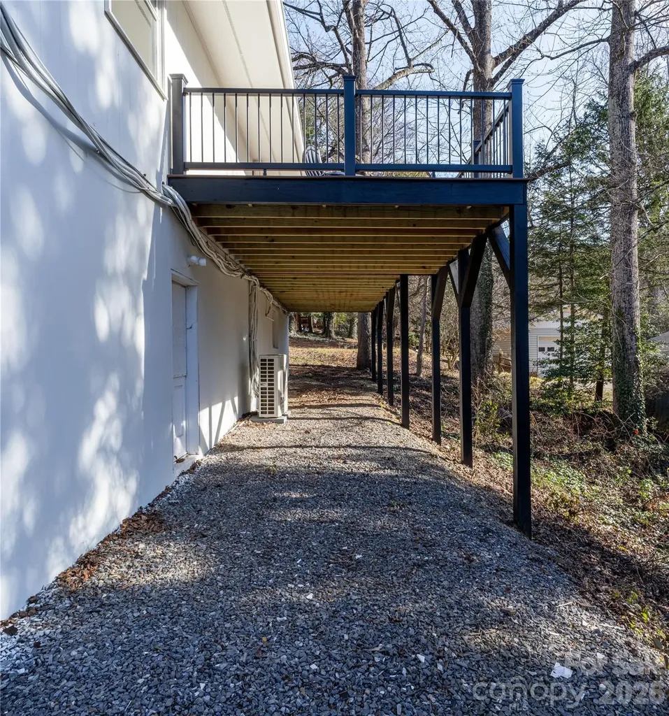 104 Disosway Street Black Mountain NC 28711