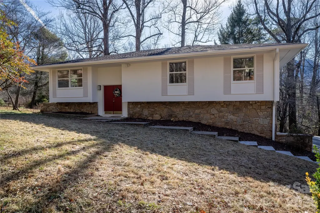 104 Disosway Street Black Mountain NC 28711