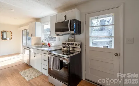 104 Disosway Street Black Mountain NC 28711