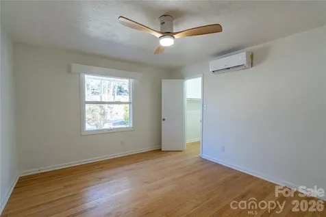 104 Disosway Street Black Mountain NC 28711