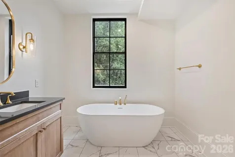 409 Queens Road Charlotte NC 28207