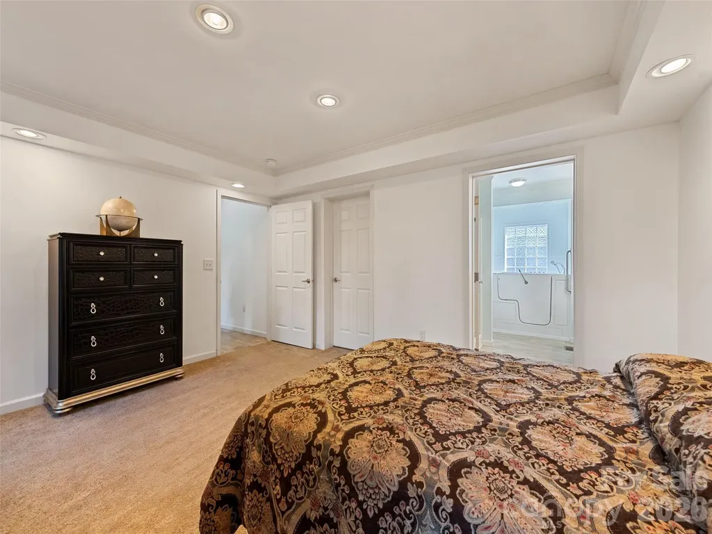 10 Enochs Way Fletcher NC 28732