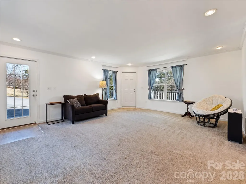 10 Enochs Way Fletcher NC 28732