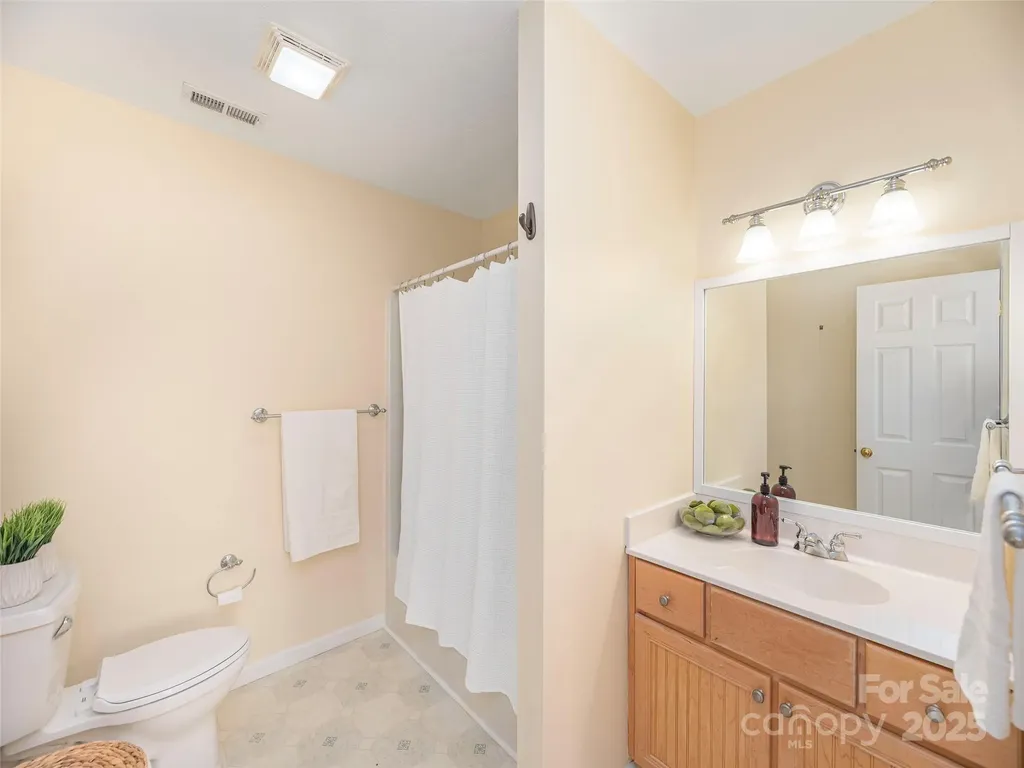 53 Vancott Court Clyde NC 28721